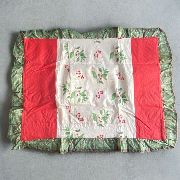 2 Christmas Poinsettia Lattice Pillow Shams Standard Quilted Holiday Decoration - Picture 5 of 9